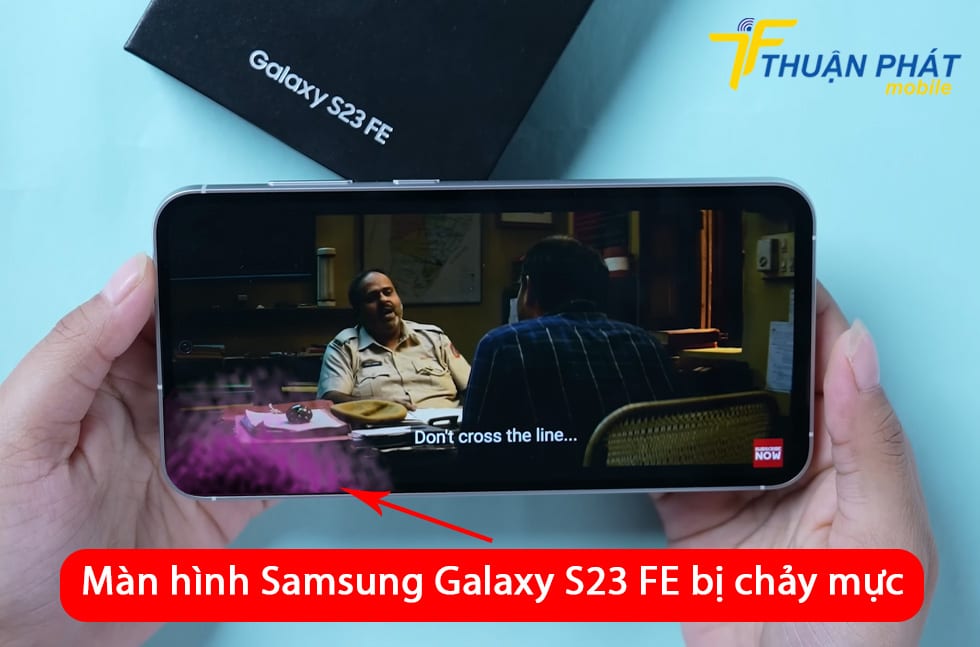 Màn hình Samsung Galaxy S23 FE bị chảy mực