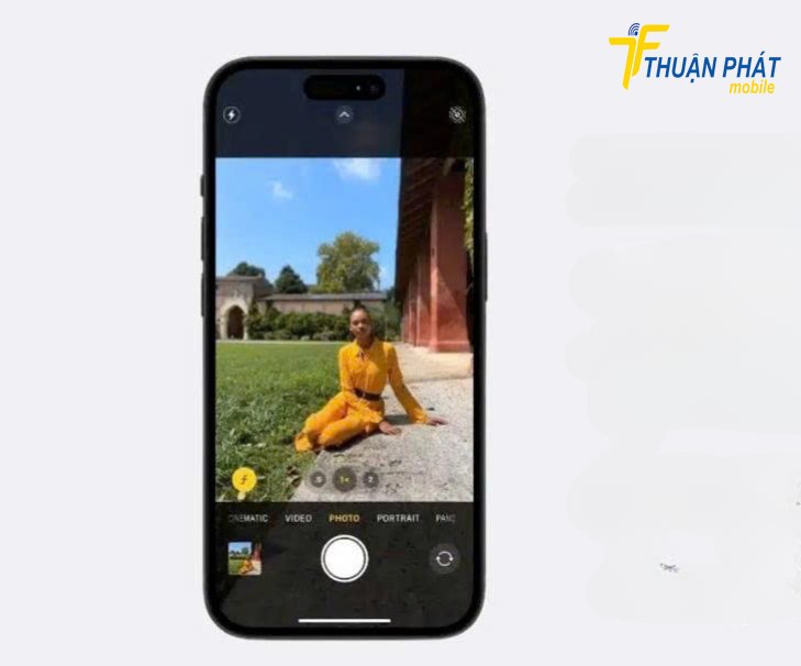 Camera iPhone 15 Plus không bắt nét được