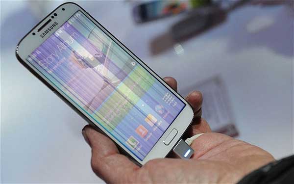 Lỗi màn hình trên Samsung J7 khắc phục như thế nào 