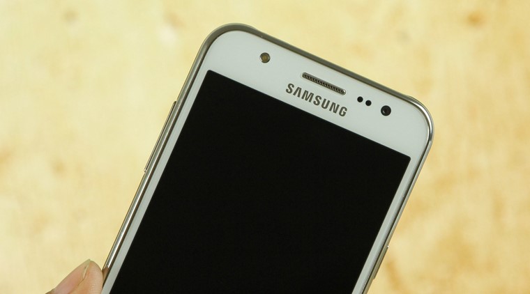 Mất đèn màn hình trên Samsung J7 vì những nguyên nhân nào