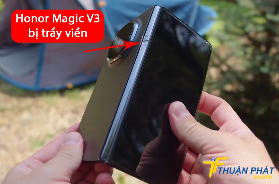 Honor Magic V3 bị trầy viền