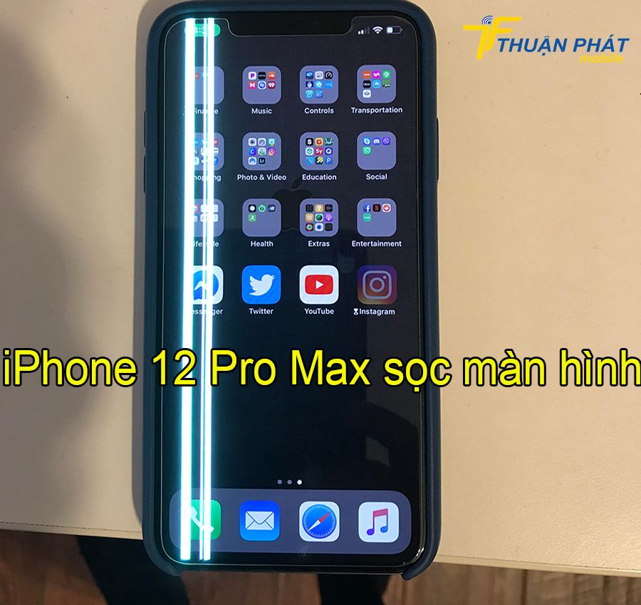 iPhone 12 Pro Max sọc màn hình