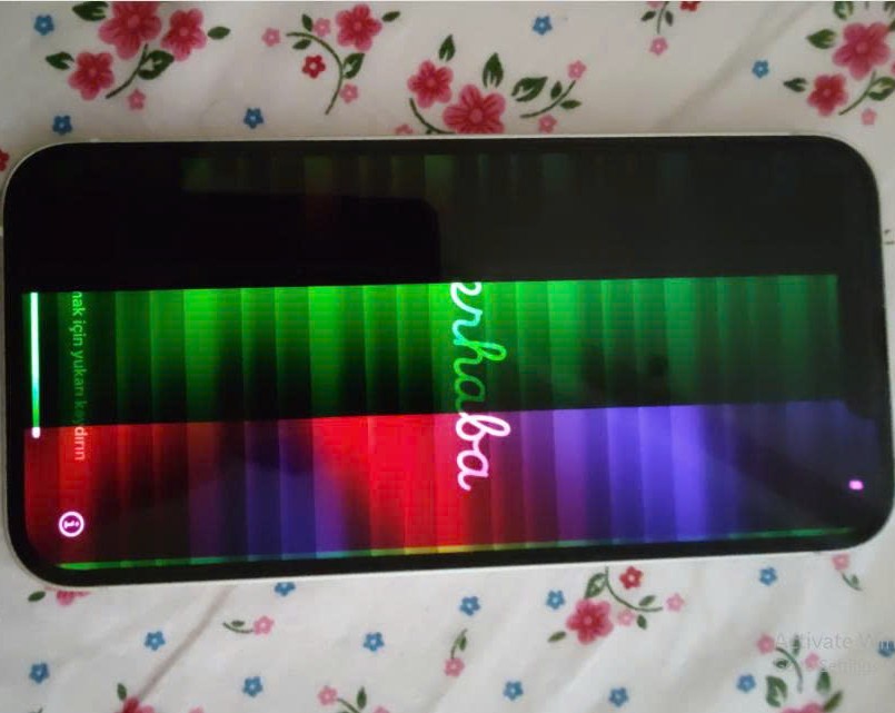 iPhone 13 Pro max bị sọc màu màn hình iPhone 13 Pro max bị sọc màu màn hình