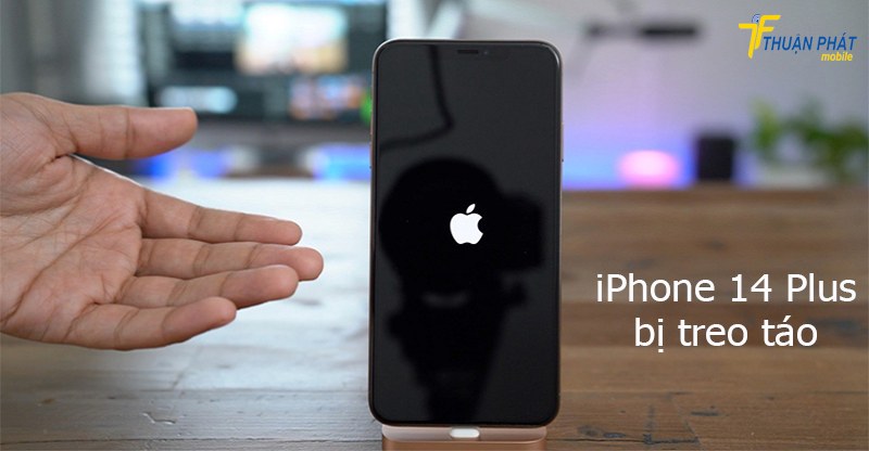 iPhone 14 Plus bị treo táo