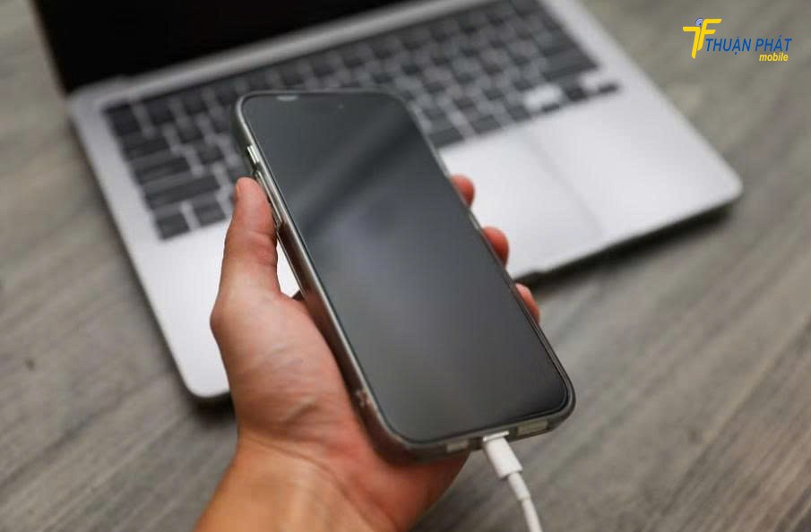 iPhone 14 Pro bị lỗi sạc không vào