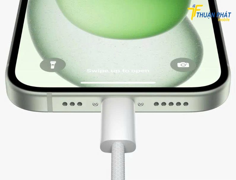 iPhone 15 Pro Max sạc chậm
