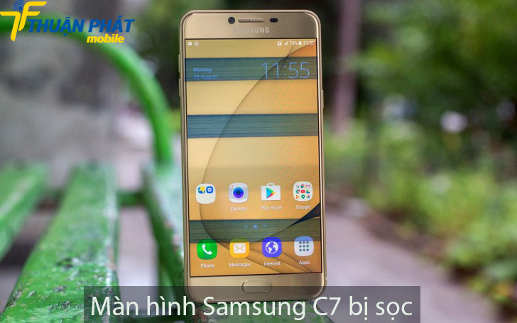 Màn hình Samsung C7 bị sọc
