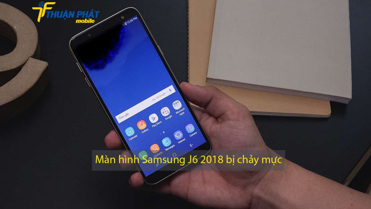 Màn hình Samsung J6 2018 bị chảy mực
