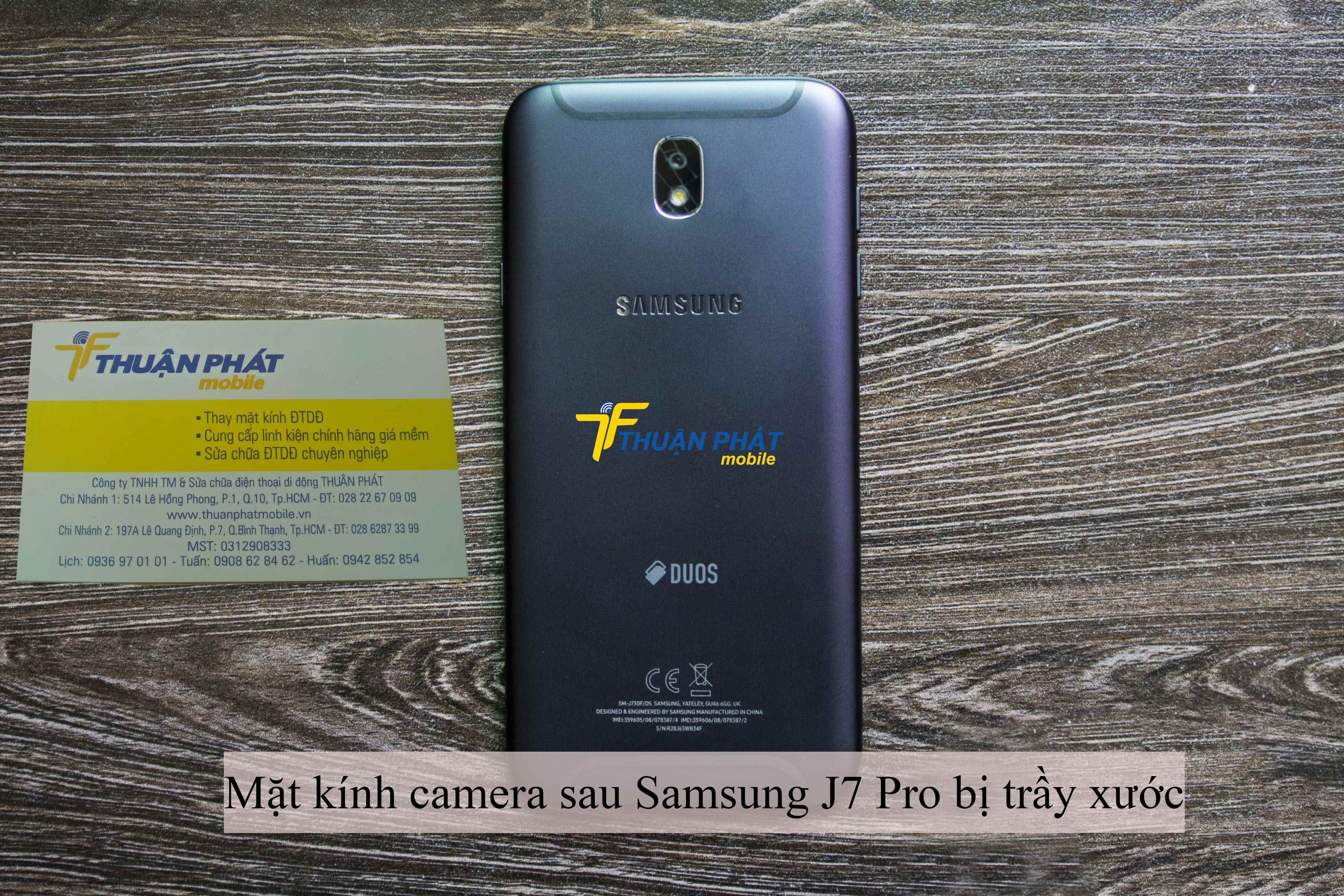 Mặt kính camera sau Samsung J7 Pro bị trầy xước