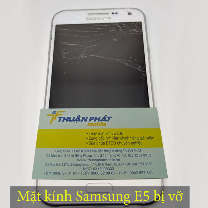 Mặt kính Samsung E5 bị vỡ
