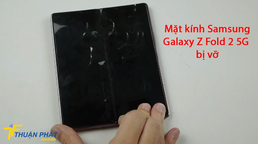 Mặt kính Samsung Galaxy Z Fold 2 5G bị vỡ