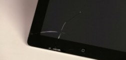 Giải pháp nào để khắc phục ipad 4 bị nứt màn hình? Giải pháp nào để khắc phục ipad 4 bị nứt màn hình?