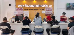 Giá ép kính iPhone 15 Pro quận 10 HCM ưu đãi nhất, lấy liền