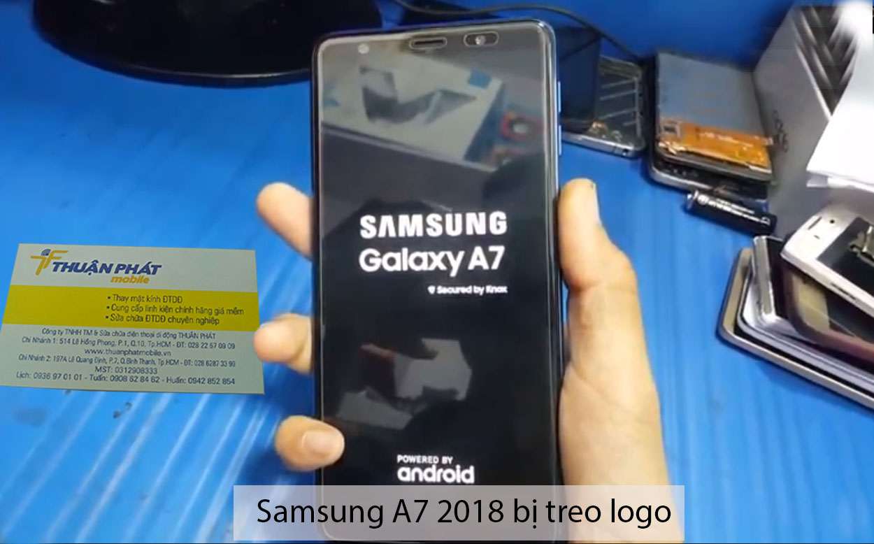 Samsung A7 2018 bị treo logo