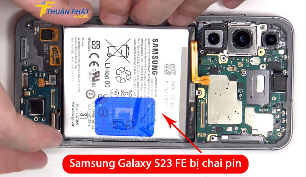 Samsung Galaxy S23 FE bị chai pin