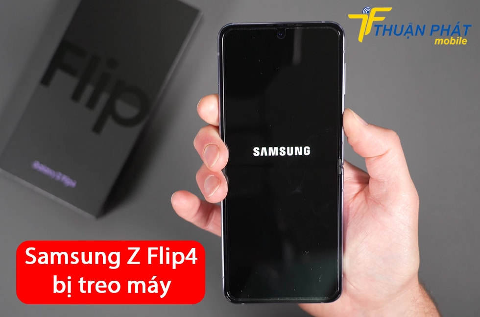 Samsung Z Flip4 bị treo máy