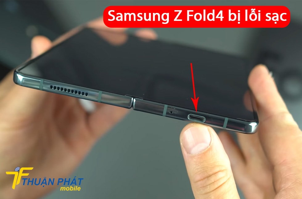 Samsung Z Fold4 bị lỗi sạc