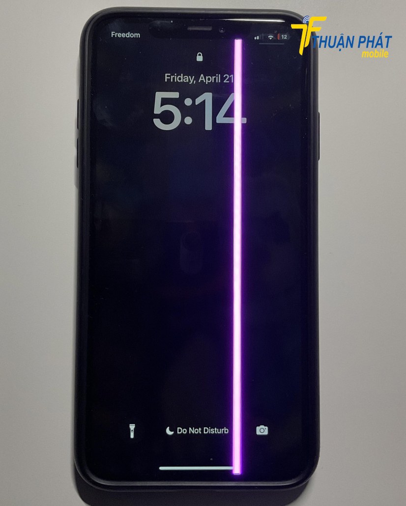 Sửa iPhone 14 Plus lỗi sọc màn hình uy tín Sửa iPhone 14 Plus lỗi sọc màn hình uy tín