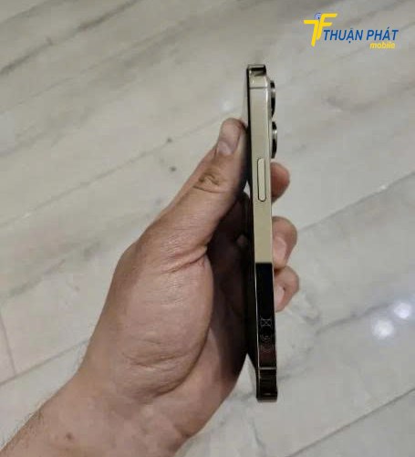 Sửa khung viền iPhone 14 Pro bị cong