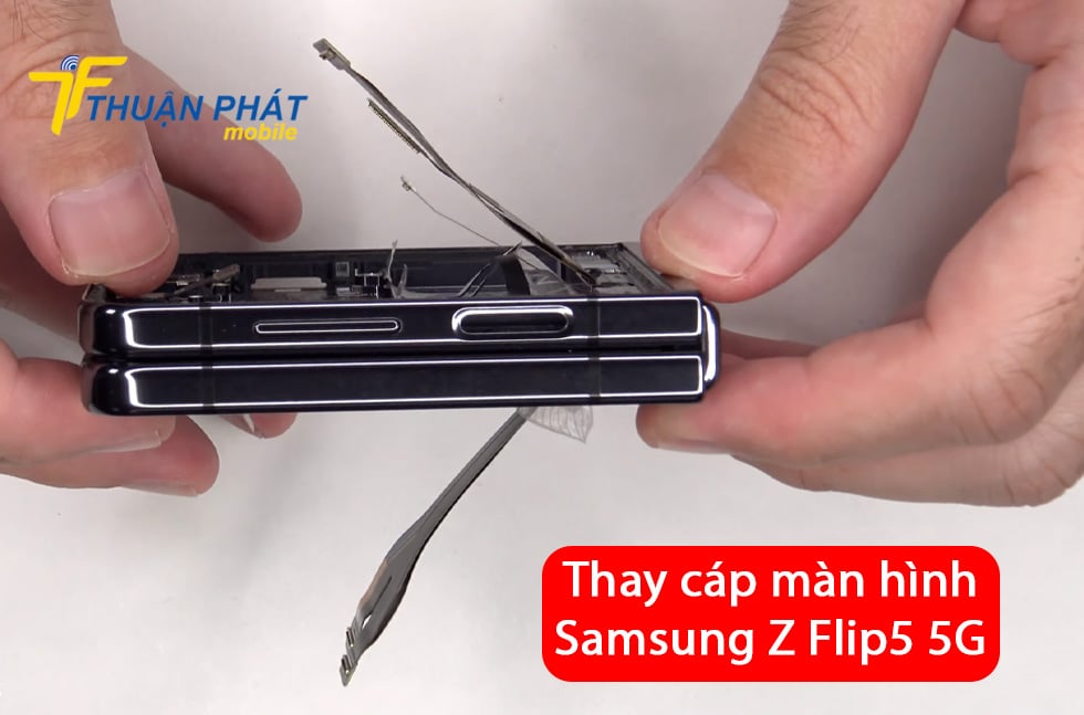 Thay cáp màn hình Samsung Z Flip5 5G