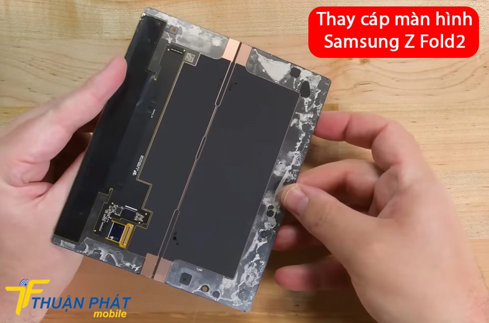 Thay cáp màn hình Samsung Z Fold2