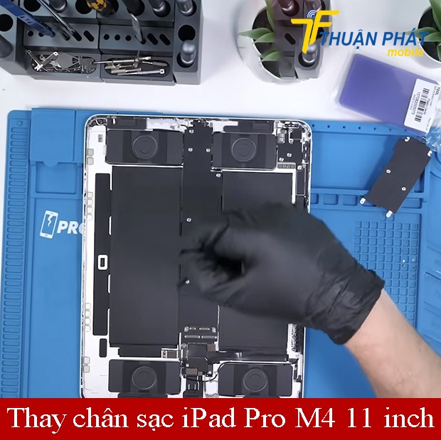 Thay chân sạc iPad Pro M4 11 inch