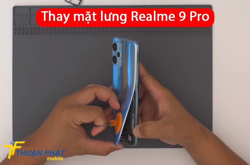 Thay mặt lưng Realme 9 Pro