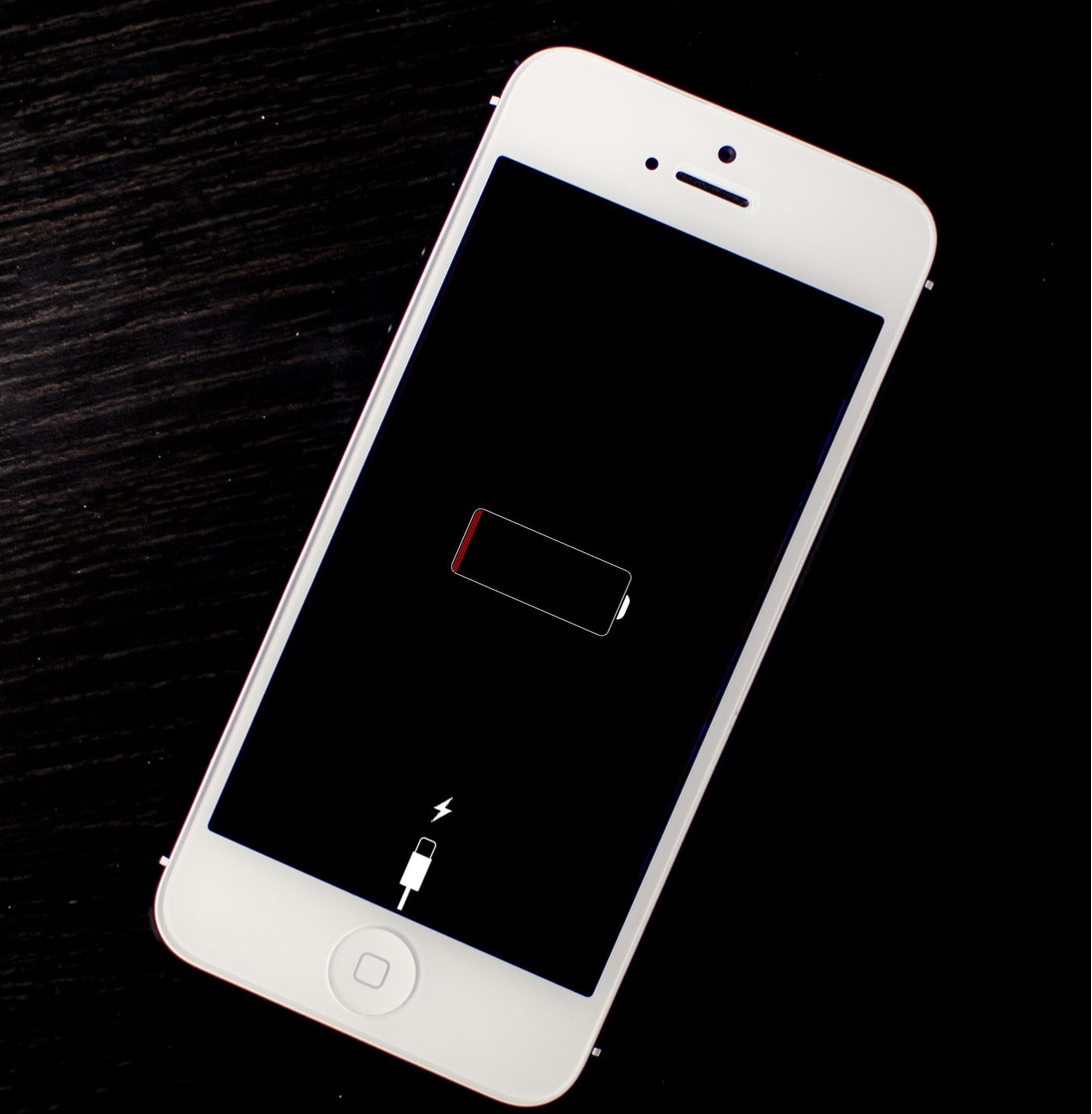 Có nên thay pin iPhone 5, 5s không? Những điều cần lưu ý