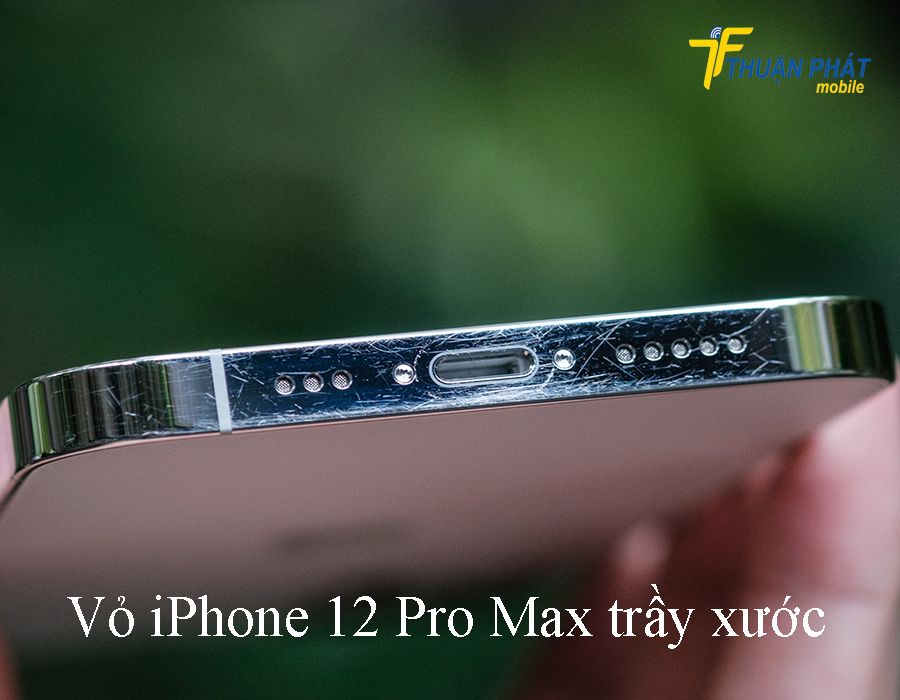 Vỏ iPhone 12 Pro Max trầy xước Vỏ iPhone 12 Pro Max trầy xước