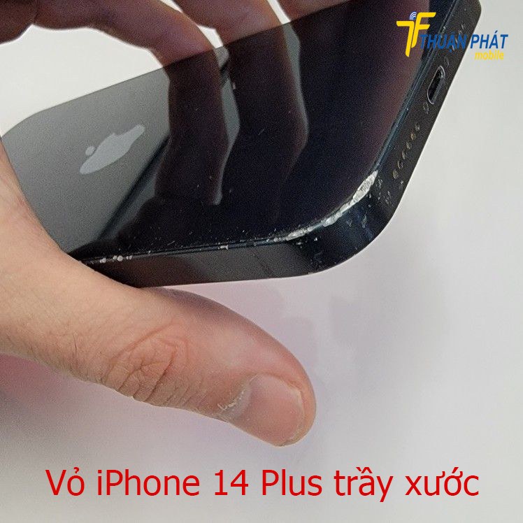 Vỏ iPhone 14 Plus bị trầy xước Vỏ iPhone 14 Plus bị trầy xước